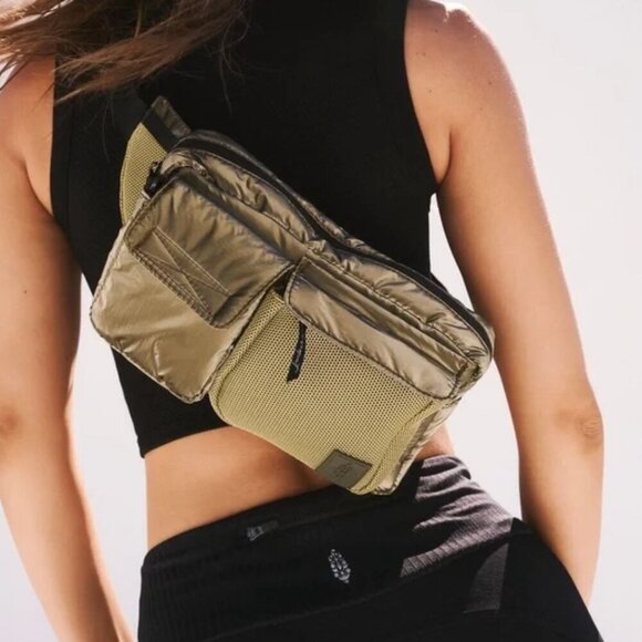 Free People NW(partial)T Courtside Cargo Sling Crossbody Belt Bag in Gloss Black - Picture 3 of 8